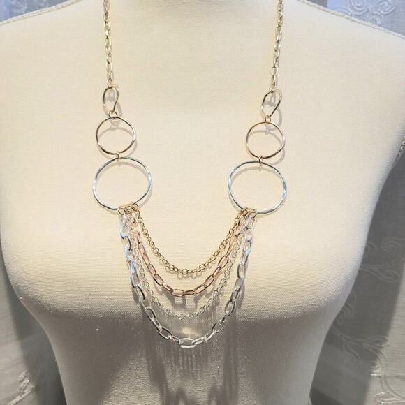 MULTI Tone Chain and Linked Circle Necklace - Picture 2 of 9